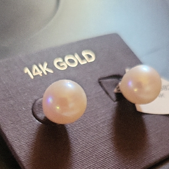 14K Gold Pearl Earrings - Picture 3 of 4